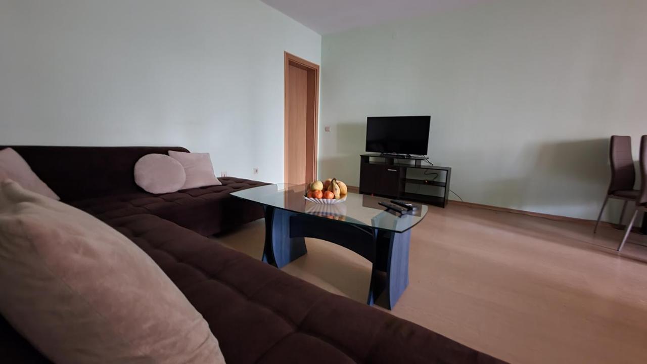 Minimalistic 1Br Flat With A Parking Spot Apartment Varna Luaran gambar