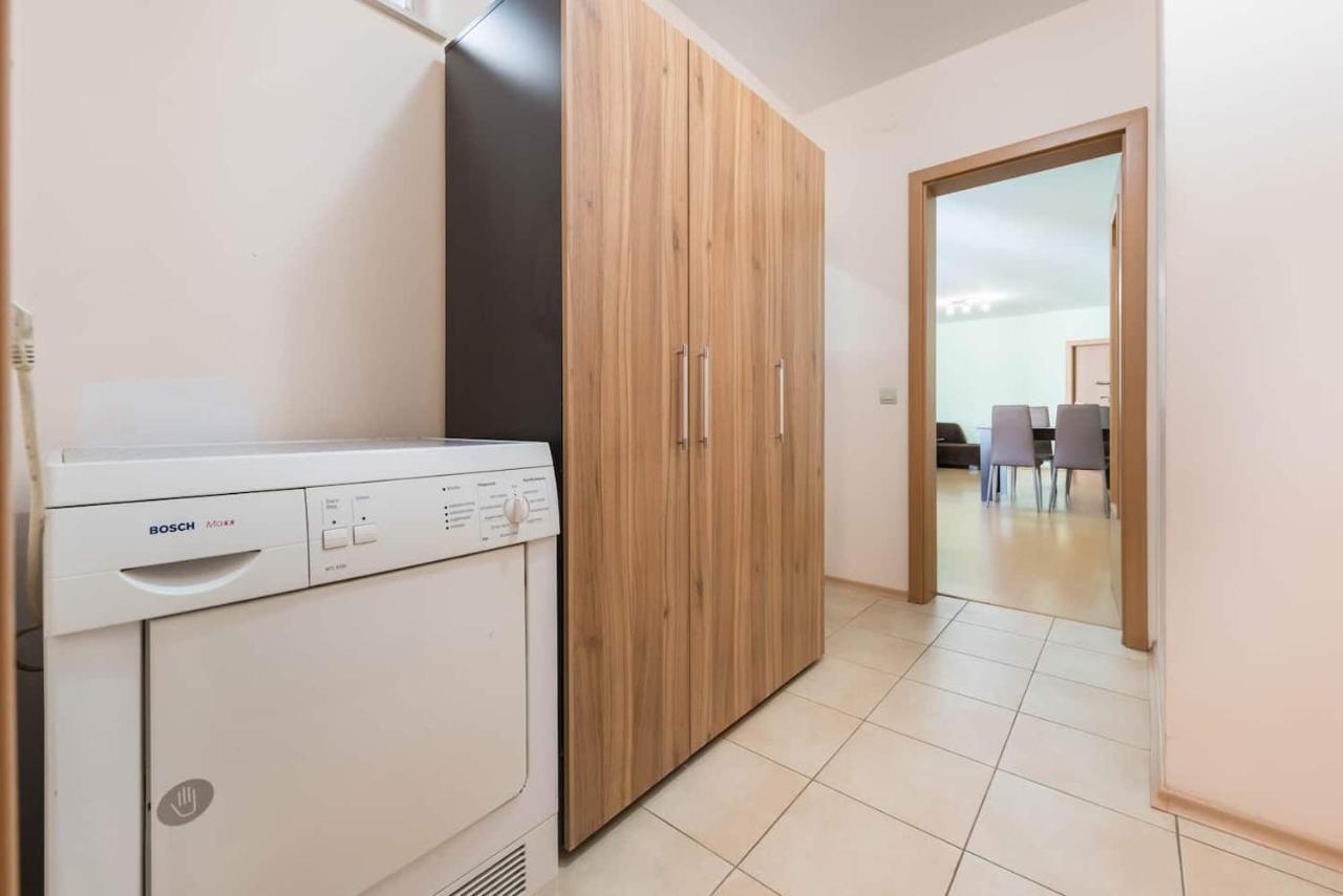 Minimalistic 1Br Flat With A Parking Spot Apartment Varna Luaran gambar